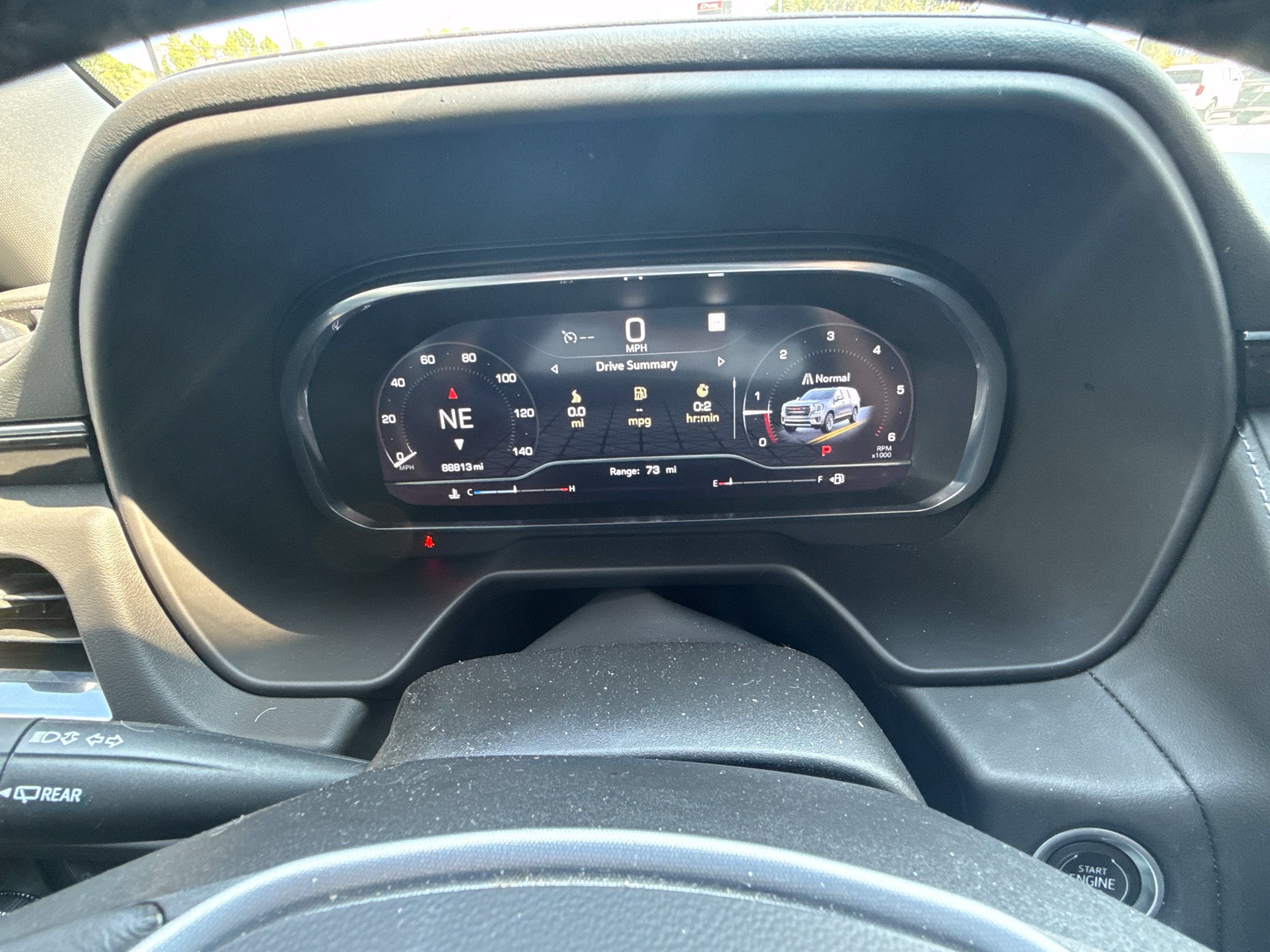 Used 2023 GMC Yukon SLE RWD image 13