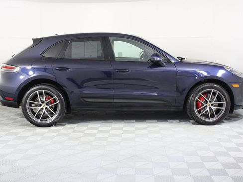 Certified 2022 Porsche Macan S AWD/4WD image 8