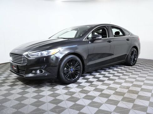 Used 2014 Ford Fusion SE w/ Equipment Group 202A FWD image 5