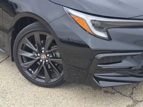 Used 2024 Toyota Corolla SE w/ SE Package image 3