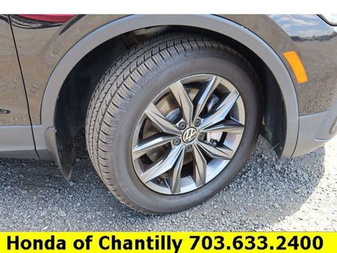 Used 2022 Volkswagen Tiguan SE image 30