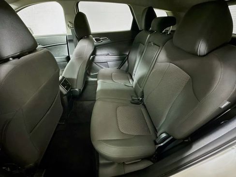 Used 2024 Kia Sportage LX image 21