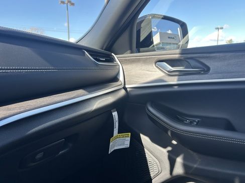 New 2025 Jeep Grand Cherokee L Limited image 24