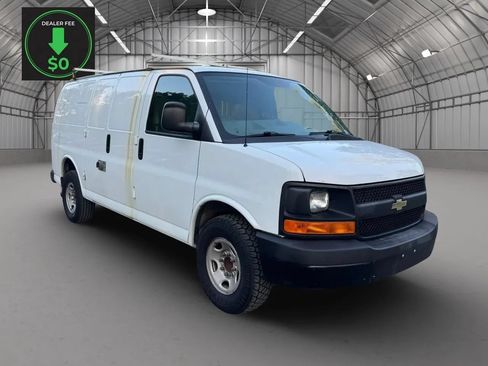 Used 2015 Chevrolet Express 3500 RWD image 7