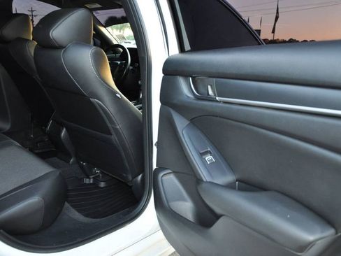Used 2020 Honda Accord Sport image 15