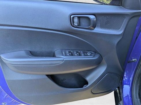 Certified 2023 Hyundai Venue Limited w/ Cargo Package image 14