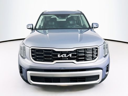 Used 2025 Kia Telluride S image 2