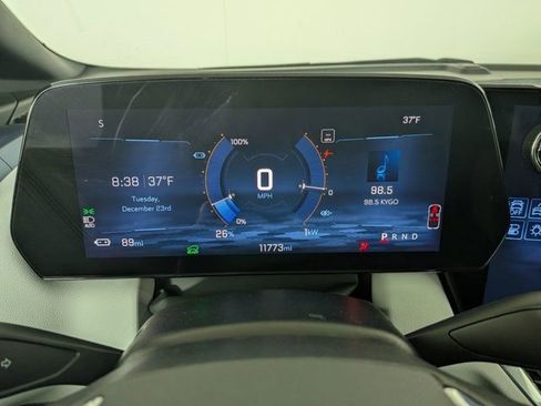 Certified 2025 Chevrolet Equinox EV LT w/ Convenience Package image 26