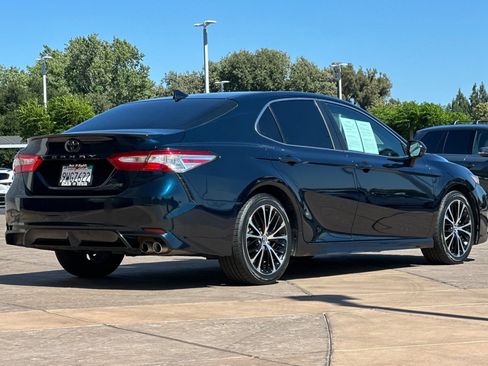 Certified 2020 Toyota Camry SE w/ Carpet Mat Package FWD image 4
