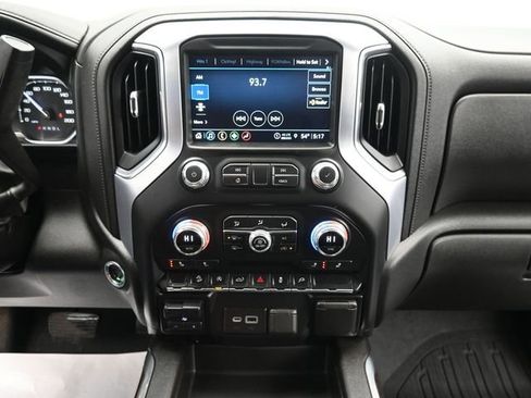 Used 2021 GMC Sierra 1500 Elevation w/ Preferred Package image 14