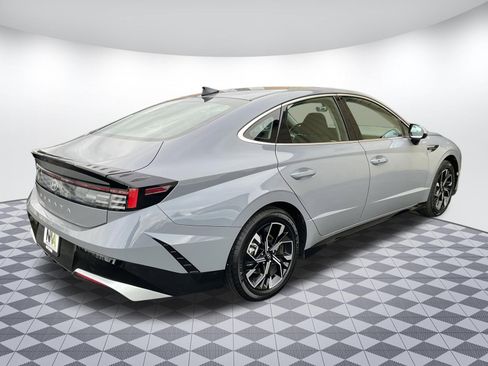 Used 2024 Hyundai Sonata SEL image 3