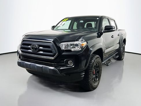 Used 2022 Toyota Tacoma SR5 w/ Technology Package RWD image 9