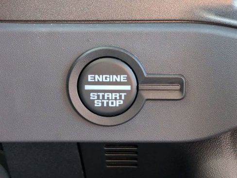 New 2025 Ford Bronco 4-Door image 28