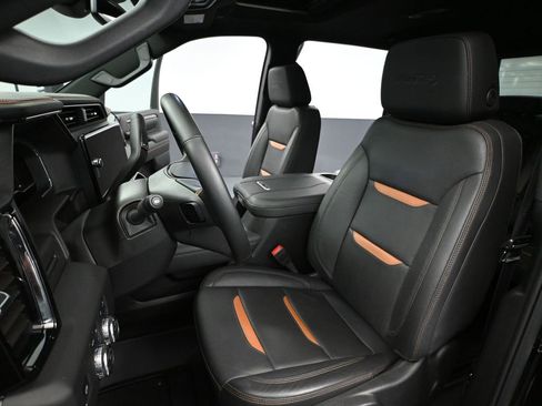 Used 2025 GMC Sierra 3500 AT4 image 25