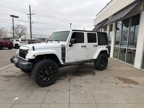 Used 2017 Jeep Wrangler Unlimited Sport image 10
