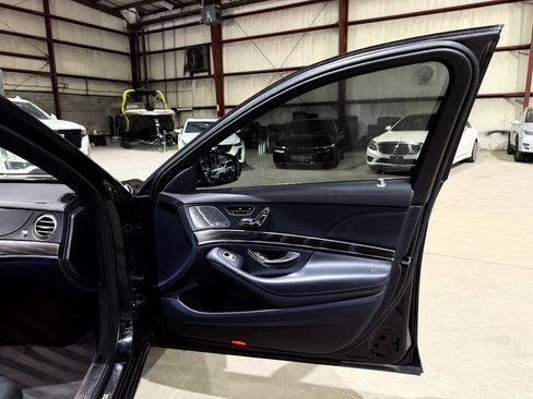 Used 2018 Mercedes-Benz S 450 Sedan image 23