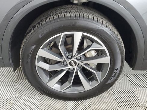 Certified 2023 Audi Q5 2.0T Premium w/ Convenience Package image 17