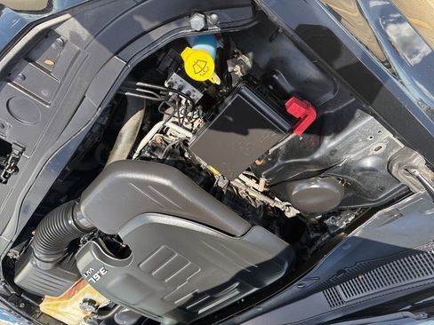 Used 2013 Chrysler 300 C image 29