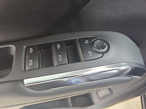 Used 2025 Chevrolet Traverse LT w/ Driver Confidence Package AWD/4WD image 34