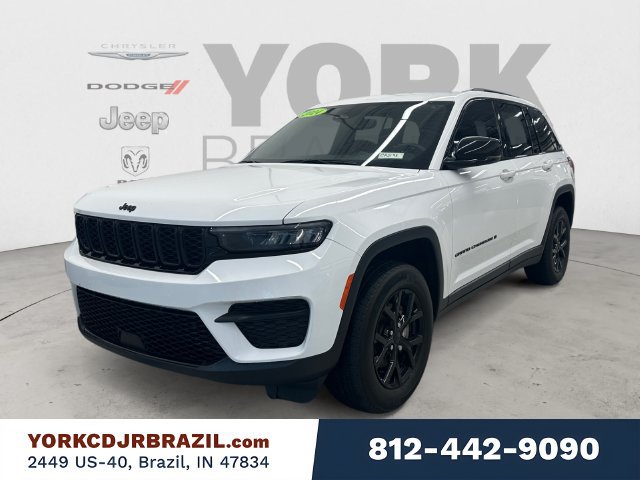 Used 2024 Jeep Grand Cherokee Altitude AWD/4WD image 1