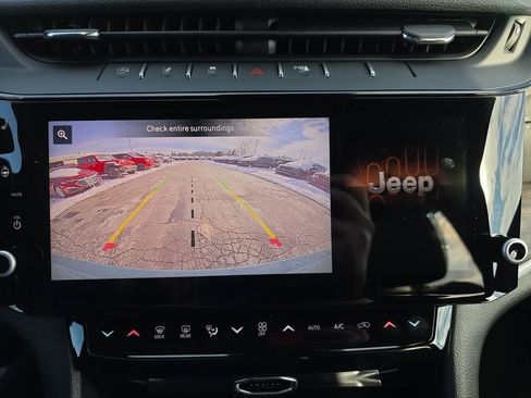 New 2026 Jeep Grand Cherokee Limited w/ Limited Altitude Package AWD/4WD image 18