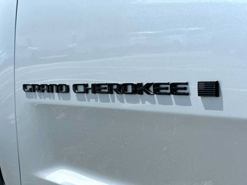 New 2026 Jeep Grand Cherokee Altitude AWD/4WD image 15