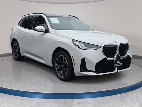 Used 2025 BMW X3 xDrive30i image 4