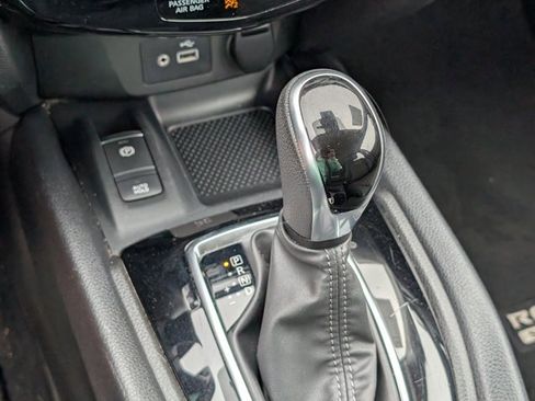 Used 2022 Nissan Rogue Sport SV w/ Technology Package image 28