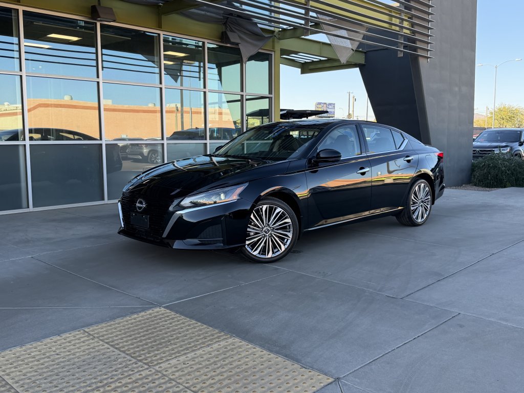 Used 2024 Nissan Altima 2.5 SL AWD/4WD image 1