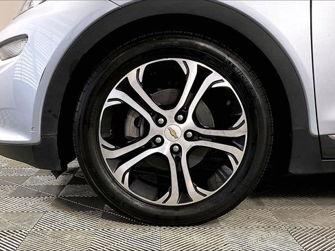 Used 2018 Chevrolet Bolt Premier w/ Driver Confidence II Package image 14