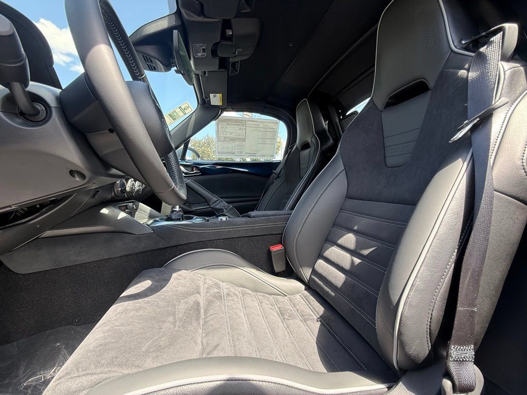 New 2026 MAZDA MX-5 Miata Club w/ Weather Package RWD image 29