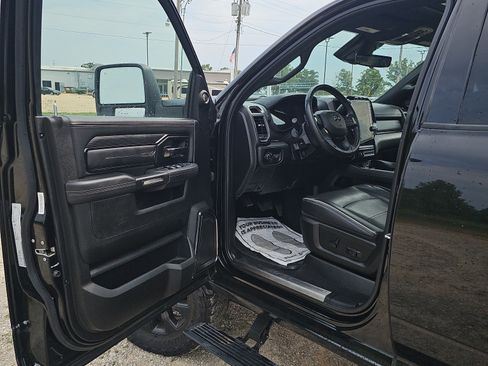 Used 2024 RAM 2500 Limited AWD/4WD image 22