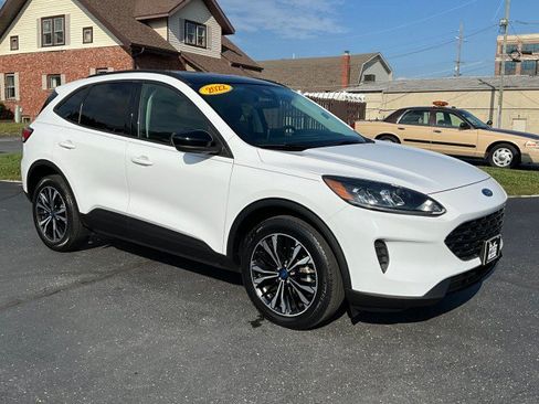 Used 2022 Ford Escape SE w/ SE Sport Appearance Package AWD/4WD image 33