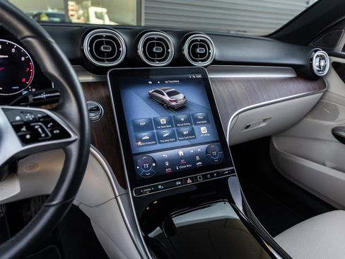 Used 2023 Mercedes-Benz C 300 Sedan image 26