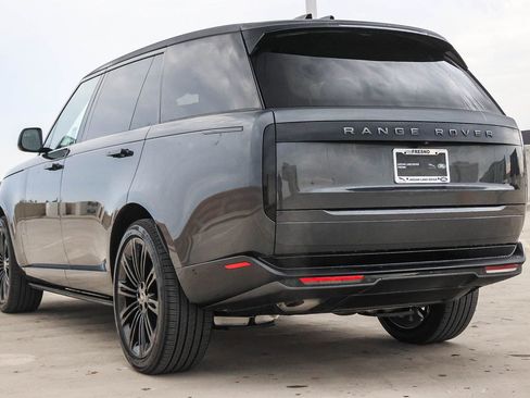 New 2025 Land Rover Range Rover Long Wheelbase SE image 7