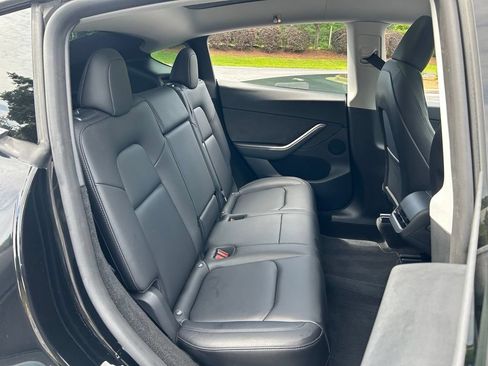 Used 2024 Tesla Model Y 2WD image 50