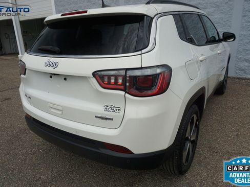 Used 2018 Jeep Compass Latitude w/ Popular Equipment Group AWD/4WD image 11
