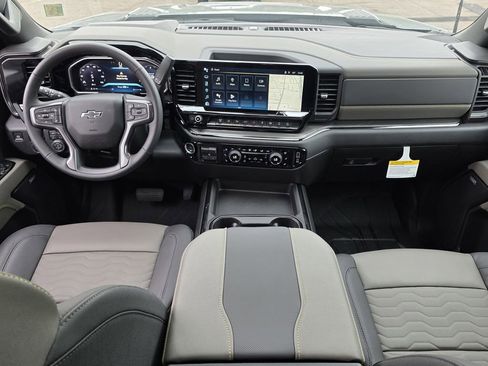 New 2026 Chevrolet Silverado 2500 ZR2 AWD/4WD image 8