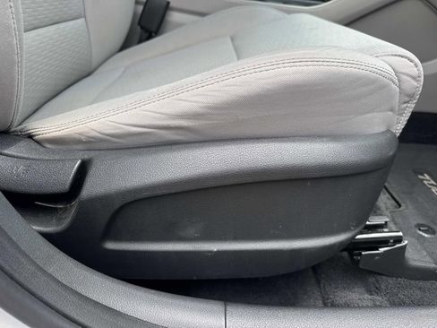 Used 2021 Hyundai Tucson Value FWD image 14