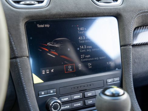 Certified 2025 Porsche 718 Cayman GT4 RS image 38