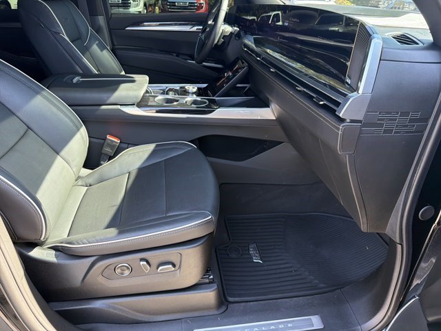 Certified 2025 Cadillac Escalade Sport w/ Touring Package AWD/4WD image 13