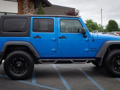 Used 2016 Jeep Wrangler Unlimited Sport w/ Quick Order Package 24S AWD/4WD image 17