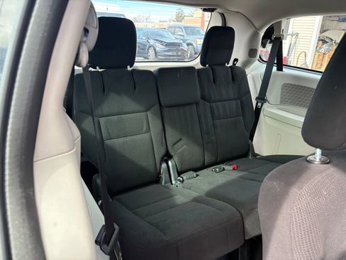 Used 2014 Dodge Grand Caravan American Value Package image 11