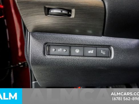 Used 2025 Nissan Pathfinder Platinum w/ Cargo Package AWD/4WD image 36