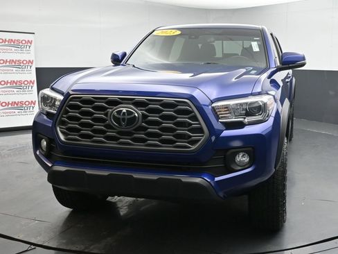 Used 2023 Toyota Tacoma TRD Off-Road image 4