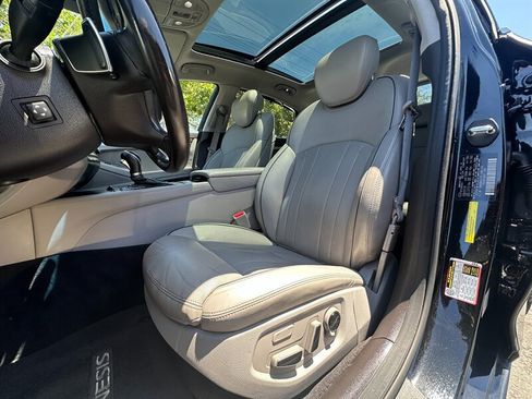 Used 2015 Hyundai Genesis 5.0 RWD image 12