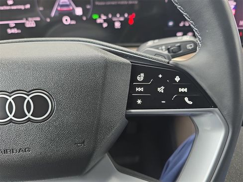 Used 2025 Audi Q5 Prestige image 22