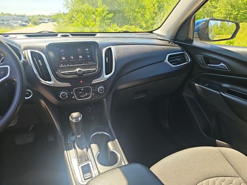 Used 2020 Chevrolet Equinox LT AWD/4WD image 19