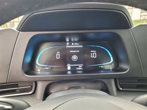 Used 2025 Hyundai Elantra Sport image 24