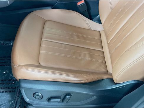 Used 2023 Audi Q5 Premium w/ Convenience Package AWD/4WD image 12